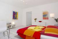 Bild 5: Zentral! Niedliches 1-Zi.-Apartment (34 qm) - (Nr. 01) (English text below)